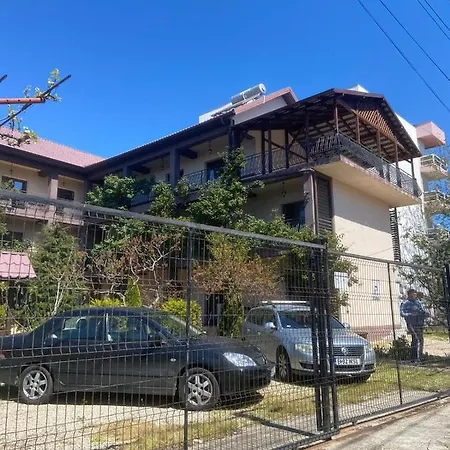 Vila Choco-latte Guest house