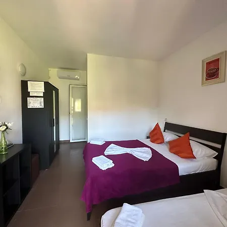 Vila Choco-latte Guest house *
